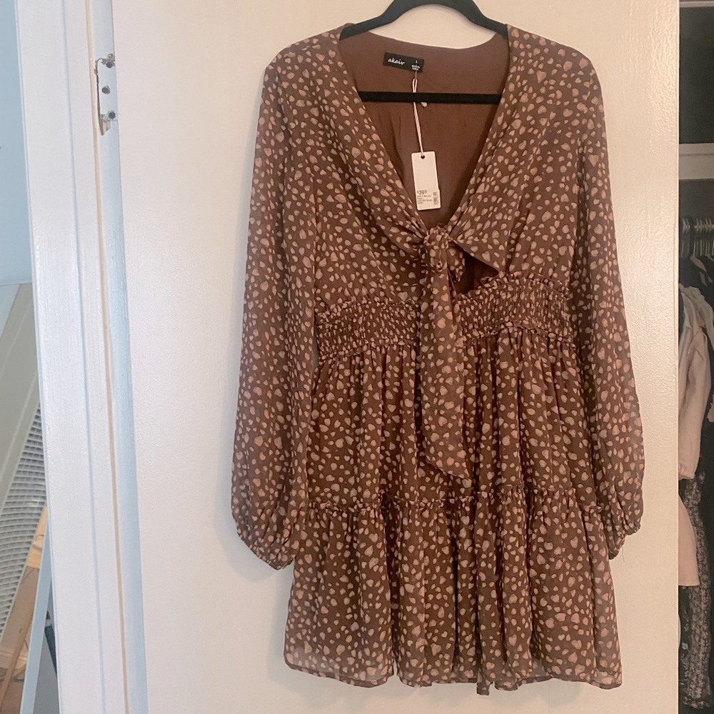 Taupe print tier smocked waist dress with keyhole - size L - never worn